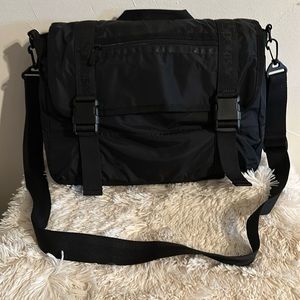 LeSportsac black laptop bag